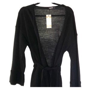 Cozy black sweater with tie